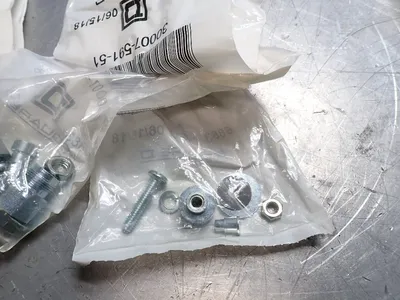 New | in-Stock SQUARE D 9423M4 Misc Electrical & Power Parts Ohio US | HGR 24 #756469