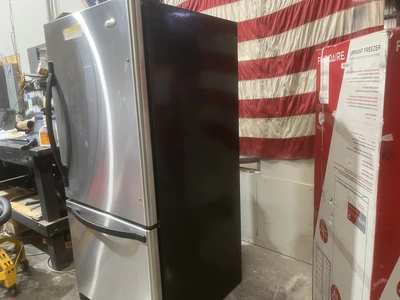 Used WHIRLPOOL GOLD FREEZER ON BOTTOM Refrigerators Michigan US | Miedema Asset Management Group #1425132