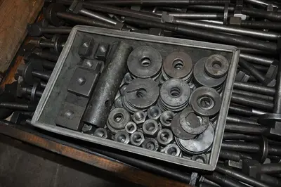 USED CLAMPING ELEMENTS FOR WORKPIECES