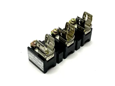 X-401978 | Allen Bradley  Fuse Block 30A 600V LOT OF 2 - Used