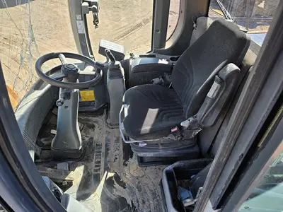 USED 2014 LIEBHERR L550