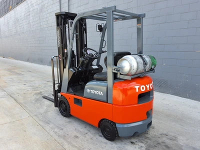 USED TOYOTA 3,000LBS CAPACITY