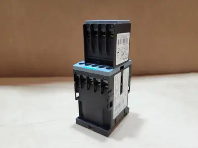 USED SIEMENS 3RH2911-1FA22
