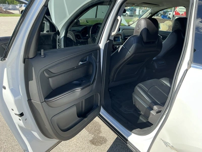 USED 2017 CHEVROLET TRAVERSE