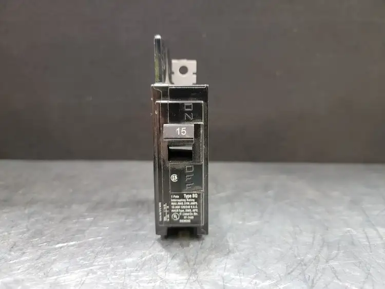 Used SIEMENS BQ1B015 Switchgears British Columbia CA | Lenmark #243942