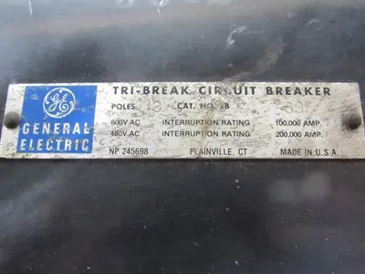 GE General Electric 83F 700A Tri Break Circuit Breaker 600V 3 Pole