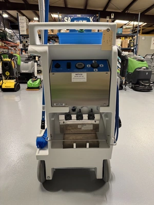 Ecolab Cleaning Caddy QC with Wet Vac NEW