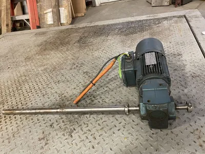 Sew Eurodrive SA37DT30M4ES1S Worm Gear Drive / Speed Reducer 1HP 6.80:1