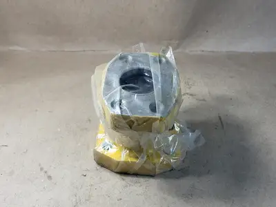 NEW KOMATSU 561-61-62230