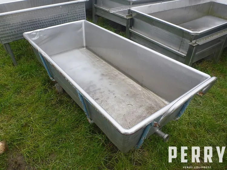 _UNKNOWN_ 750 Litre Stainless Steel Tanks | Perry Equipment