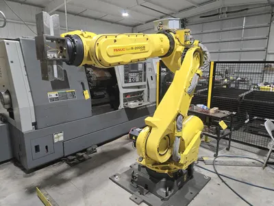 2012 Fanuc Robot R-2000i6 210FS Robotic Arm System w/ Camera System, Pallet Supports, Controllers,