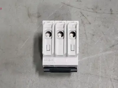 New | in-Stock SCHNEIDER ELECTRIC M9F42335 Switchgears British Columbia CA | Lenmark #244538