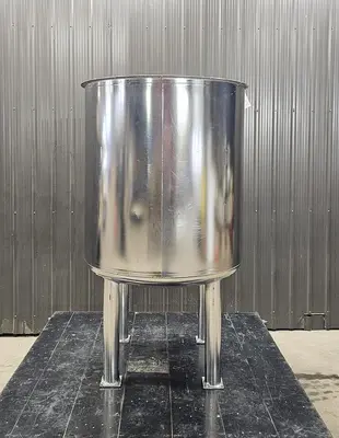 Used 275 Gallon Tank, 304 Stainless Steel