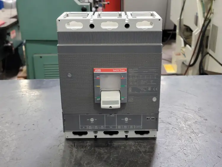 Used ABB XT6S800 Switchgears British Columbia CA | Lenmark #240587