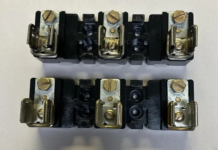 Used ALLEN-BRADLEY X-402028 Fuse Accessories Ohio US | Surplus Asset Holdings #1227758