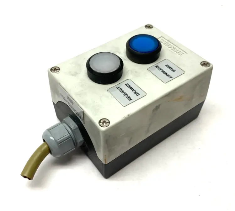 Used SIEMENS PLASTIC ENCLOSURE W/ BLUE & WHITE LED PUSHBUTTONS Electrical Boxes | Maverick Industrial Sales #1119811