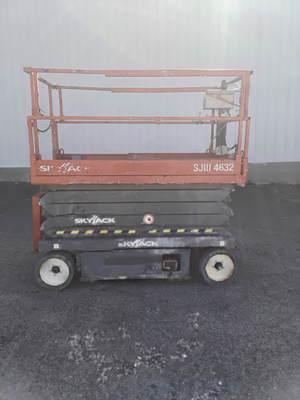 USED 2015 Skyjack SJ4632