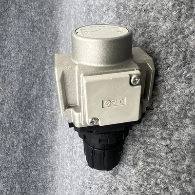 Used SMC AR25-N02H-Z Air Pressure Regulators California US | Davliegogo LLC #1705357