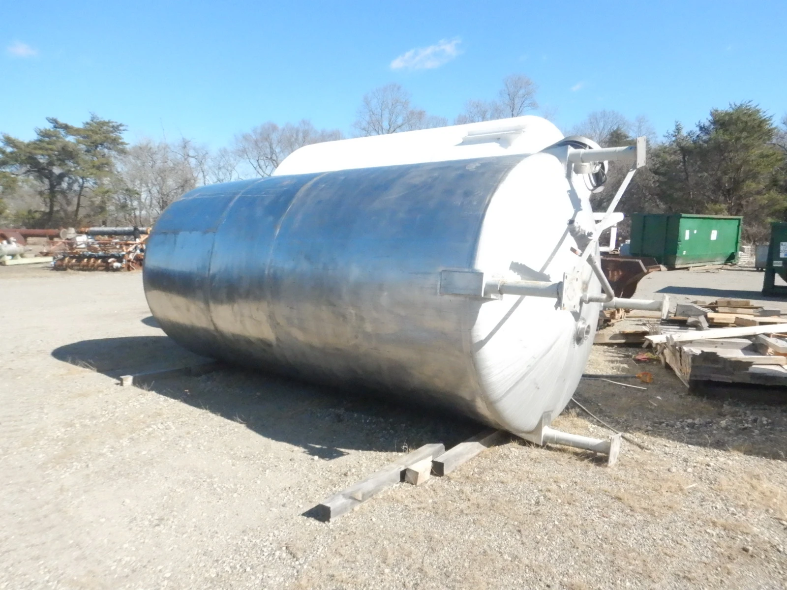4,000 Gallon Stainless Steel Mix Tank