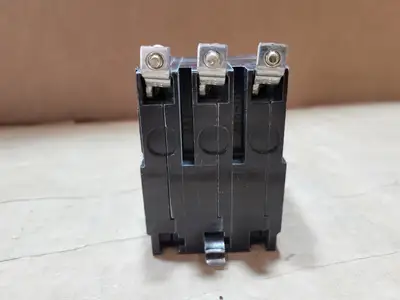 USED SQUARE D QOB330