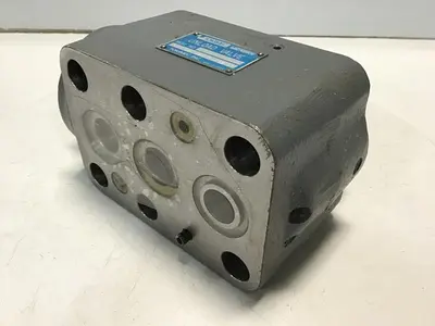 USED VICKERS DG4V-3-2A-M-U7-H-7-52-JA70