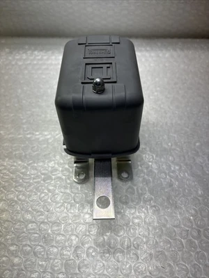 NEW Square D 9036DG2R