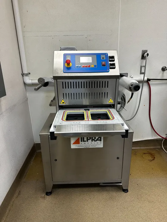Used 2021 ILPRA FP 400 OVERSKIN Tray Sealers Illinois US | M&M Equipment Corp. #1145495