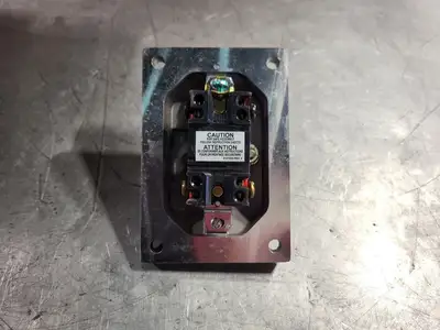 New | in-Stock CROUSE-HINDS DSD937 SA Switchgears British Columbia CA | Lenmark #242136
