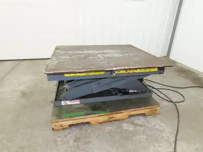 Used PENTALIFT _UNKNOWN_ Misc Lifts Indiana US | Arrow Industrial #1367364