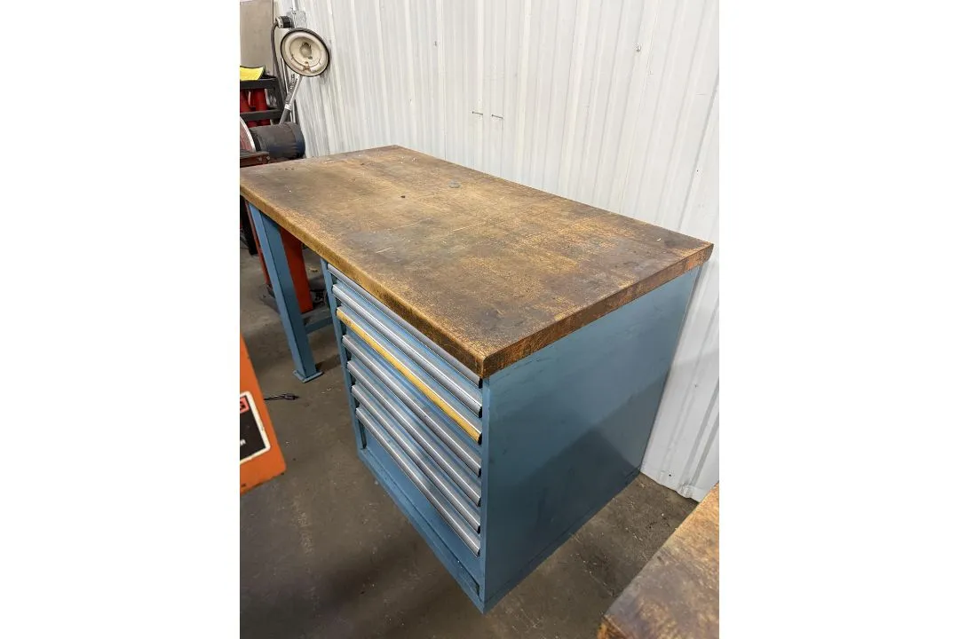 Used _UNKNOWN_ _UNKNOWN_ Work Benches Utah US | KD Auctions #1553833