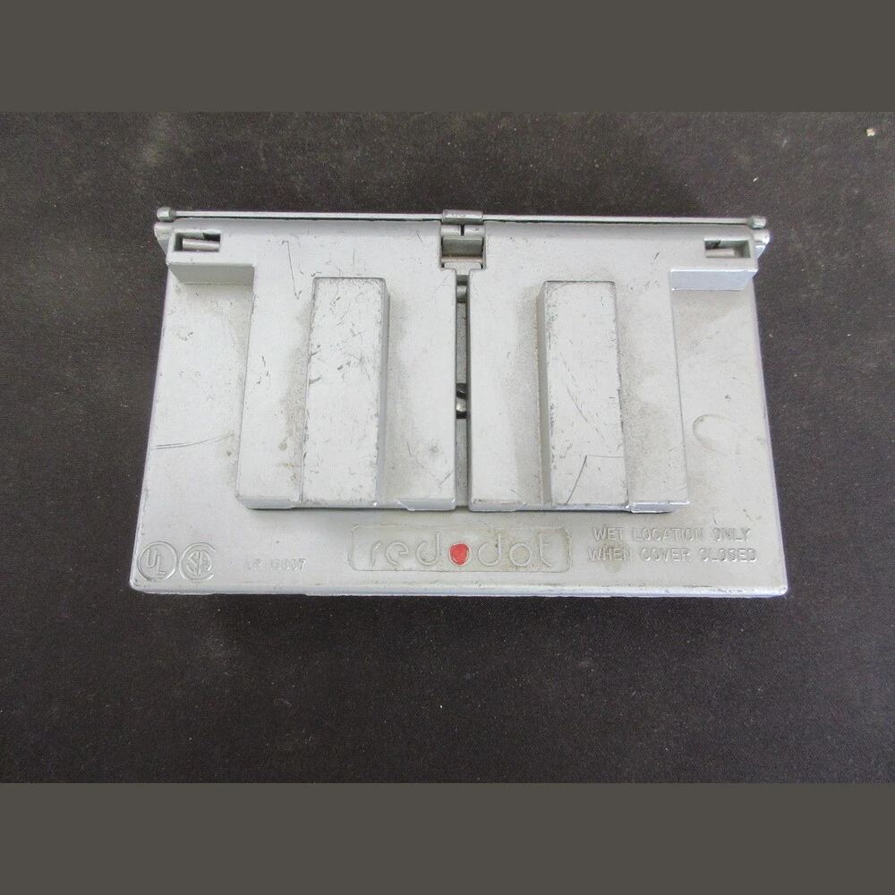 Red Dot Outlet cover