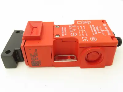 Allen Bradley 440K-T11207 Trojan 5 Guardmaster Safety Switch Tongue Interlock