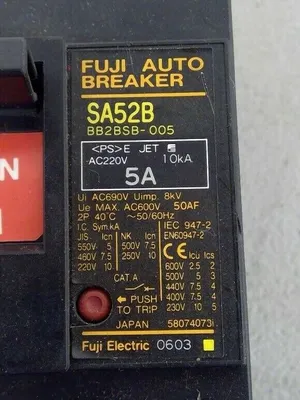 Fuji Electric SA52B BB28S8-005 5 Amp 3 Pole Circuit Breaker 4G