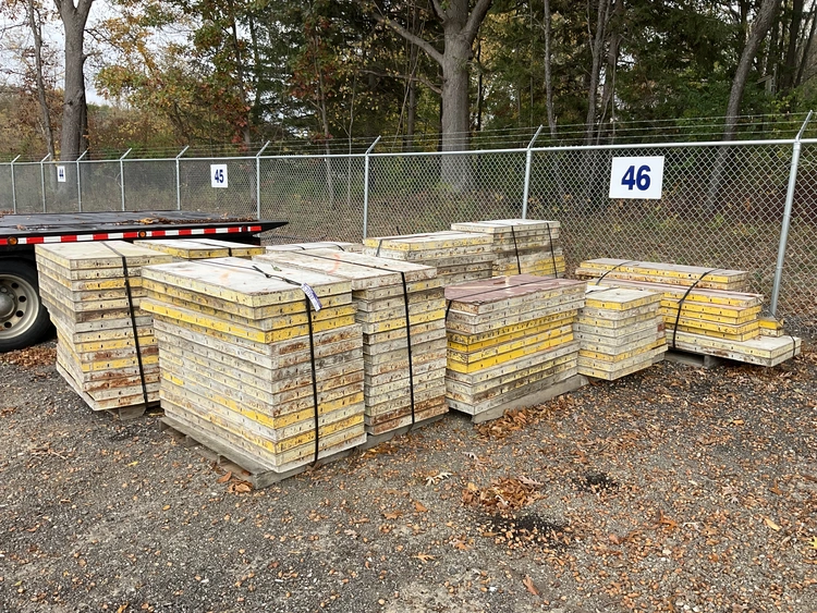 Used MIXED LOT OF VARIOUS SIZED CONCRETE FORMS Misc Construction Attachements Michigan US | Miedema Asset Management Group #1579276