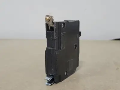 USED SQUARE D QOB115