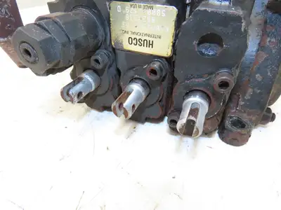 Husco 5000-C429 D Hydraulic 3-Spool Forklift Mast Control Valve Off ERC100HHN