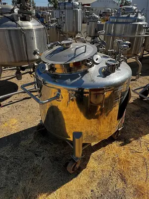 USED 1998 LEE INDUSTRIES 500L DBT