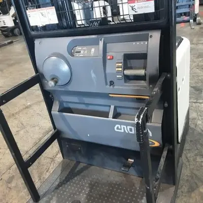USED 2016 CROWN SP3510-30