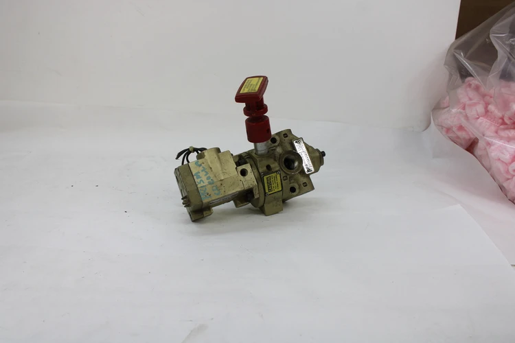Used ROSS 2773A4082 Valves/Fittings | Industrial Parts R Us Inc. #360303