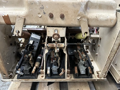 General Electric GE AK-2A-50 low voltage power circuit Breaker