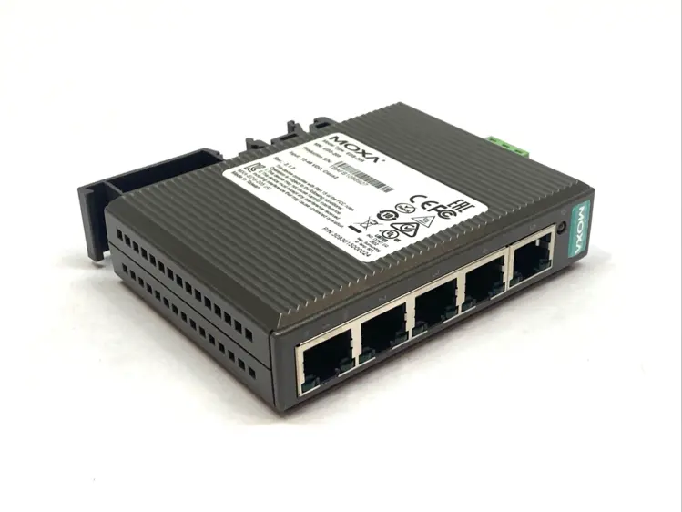 Used Moxa Entry-Level Unmanaged Ethernet Switch 5-Port Network Switches Michigan US | Maverick Industrial Sales #1390851