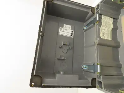 Square D 8903LWW80V02 Electrical Enclosure 11-1/2x8x4" 1-1/2"NPT 3/4"NPT Plastic