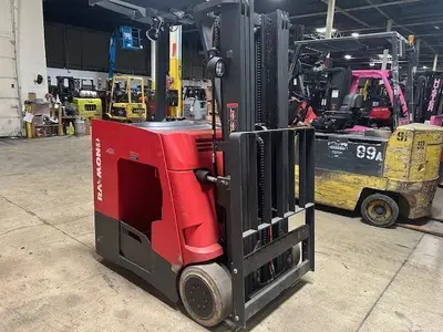 Used RAYMOND 415C35TT 3-Wheel Stand up Electric Counterbalance Forklifts Illinois US | Somerset Equipment Sales #1546189