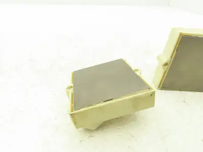 UXP/600 2RK Ultra High Power Resistor 600W (3)2RK (1)SK6K  Lot of 4