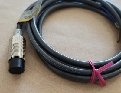 NEW Omron E2E-X10MY2-US