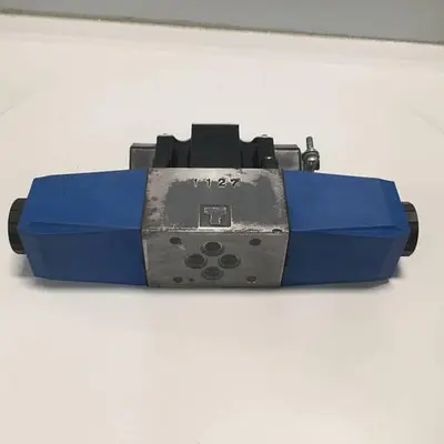 USED VICKERS DG4V36CMP7H750JA100