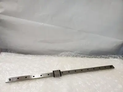 IKO LWLF24 C1 R640 H LINEAR RAIL