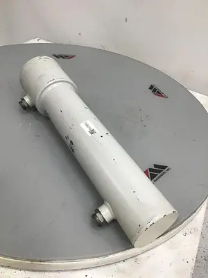 USED UNIVERSAL HYDRAULIK UKTM1024-4-T-CU-01