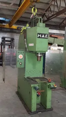 USED MAE 63 TON