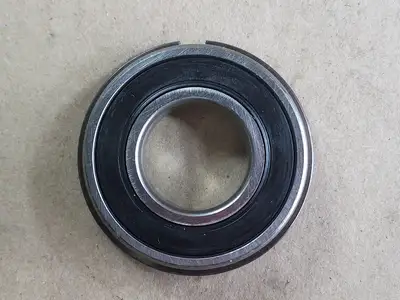 NEW SKF 6205-2RSHNR